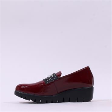 Wonders Sparkle Stud Band Wedge Shoe - Burgundy Patent